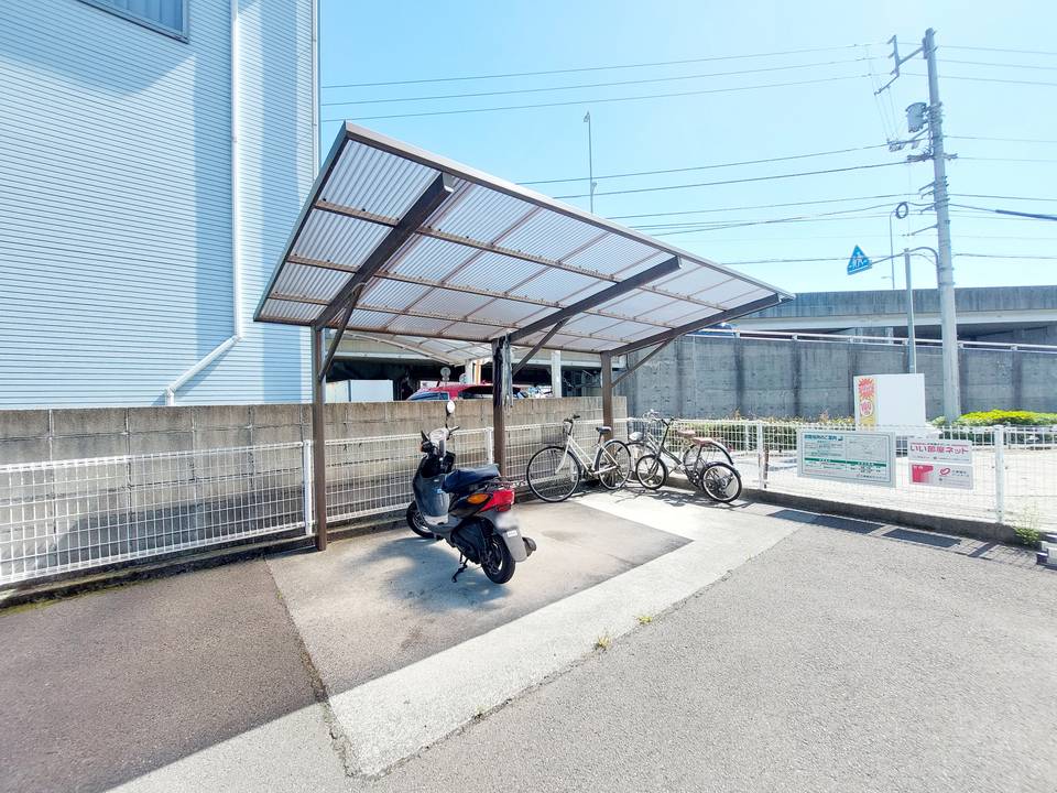 駐車場　駐輪場