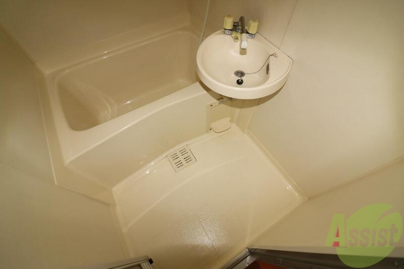 バス・シャワールーム　お湯に浸かって１日の疲れを癒してください