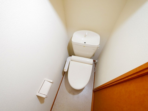 トイレ　清潔感のあるトイレです