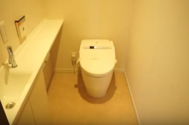 トイレ　参考写真