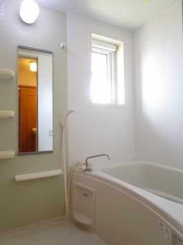 バス・シャワールーム　きれいなお風呂です