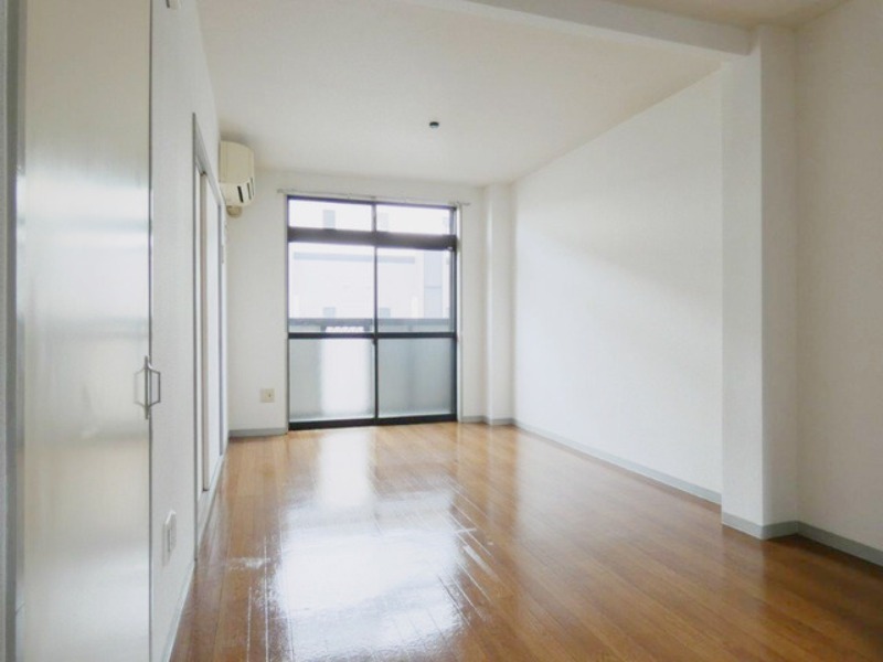 居室・リビング　図面と現状に相違がある場合には現状を優先