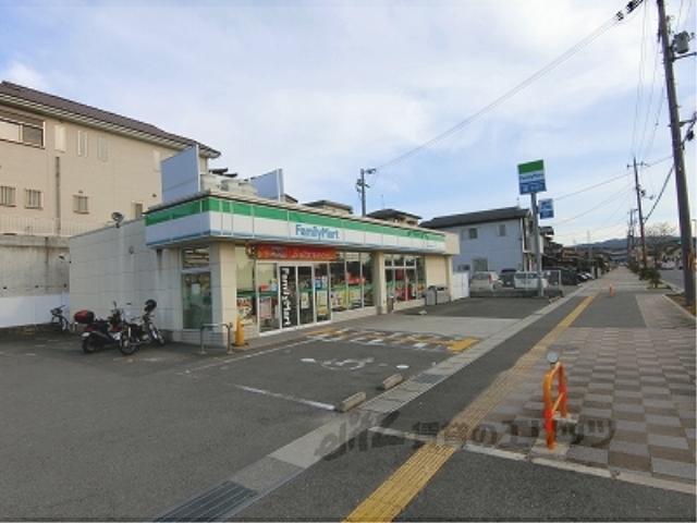 コンビニ　ファミリーマート月輪三丁目店（コンビニ）まで420m