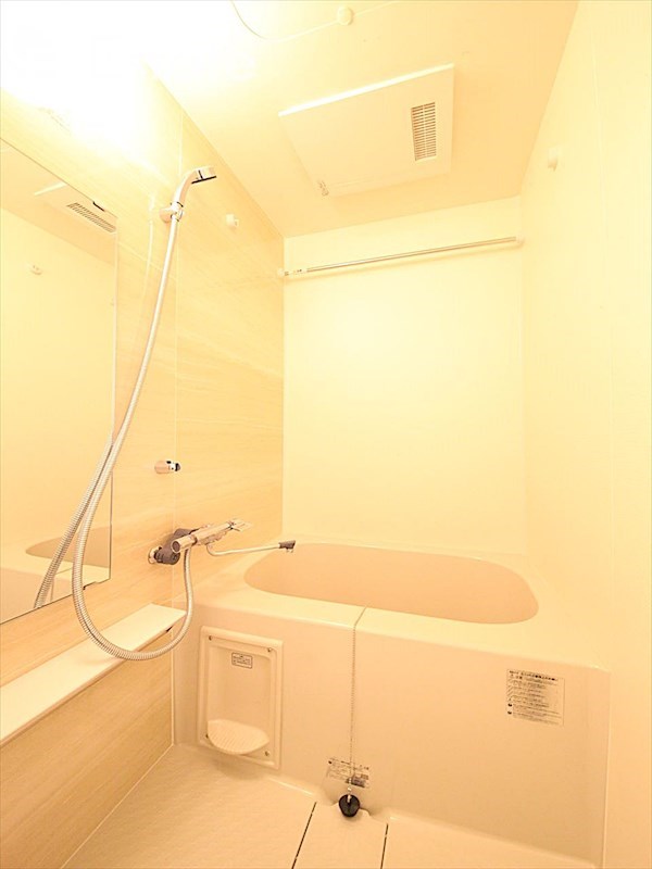 バス・シャワールーム　バスルーム