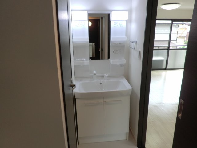 洗面設備　同型タイプ