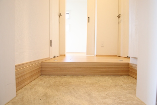 玄関　※別室の参考写真の為、現況優先です。