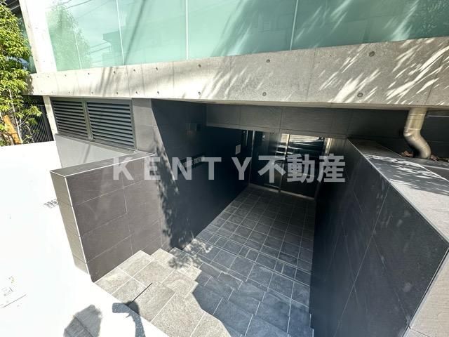 エントランス　ゆとりのあるエントランスです