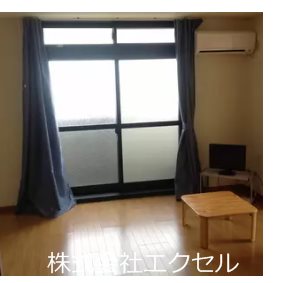 居室・リビング　家具家電付きです。