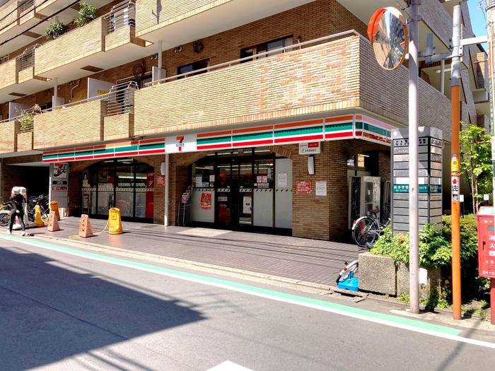 コンビニ　セブンイレブン上目黒3丁目店（コンビニ）まで190m