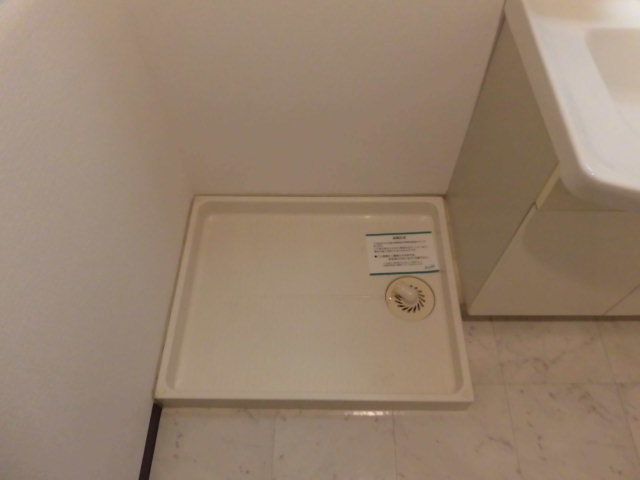 その他設備　室内洗濯機置場です