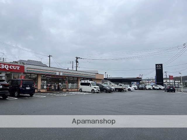 コンビニ　セブン－イレブン福岡春日原駅前店（コンビニ）まで561m