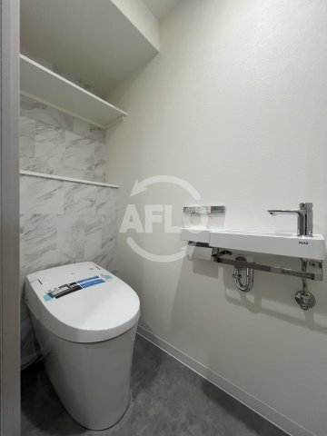 トイレ　グランドファースト大阪福島　トイレ