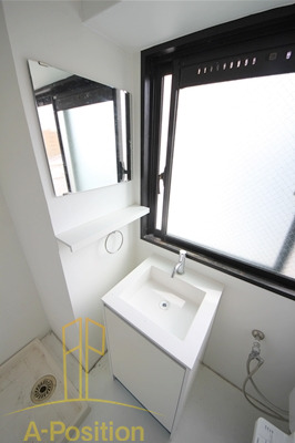 洗面設備　SENSE UMEKITA