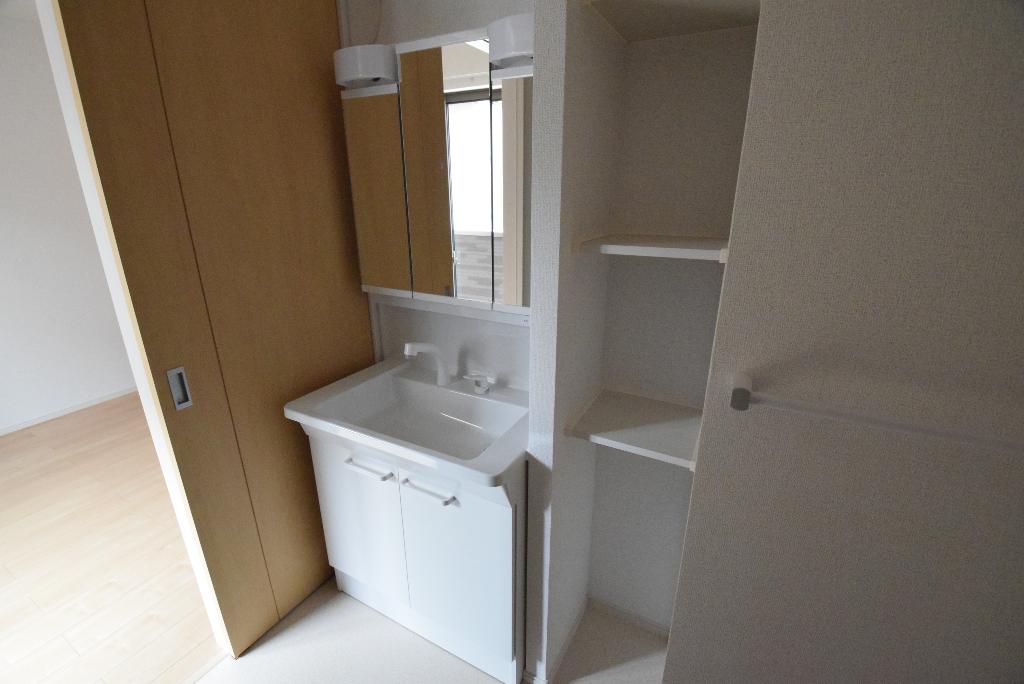 洗面設備　洗髪洗面化粧台