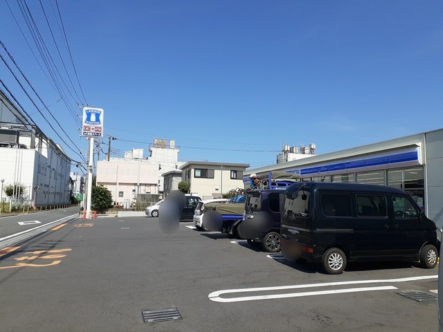 コンビニ　LAWSON（コンビニ）まで430m