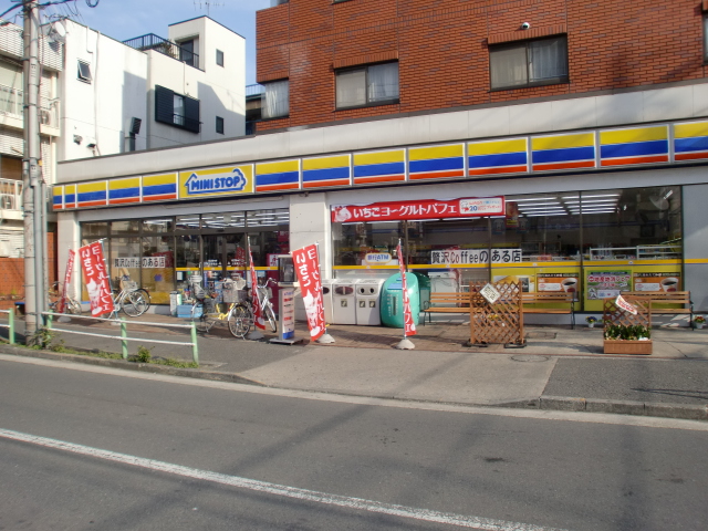 コンビニ　ミニストップ上板橋店（コンビニ）まで329m
