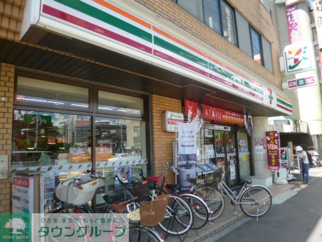 コンビニ　セブンイレブン（コンビニ）まで730m