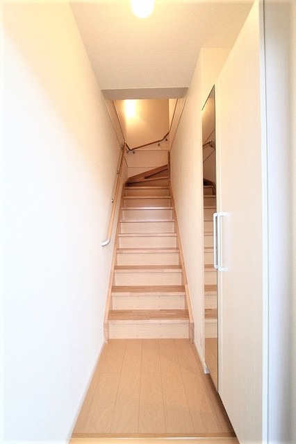 玄関　※参考画像