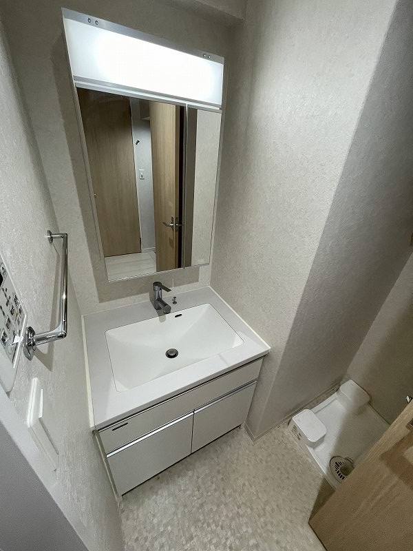 洗面設備　掲載写真は、同シリーズの参考に使用してます。