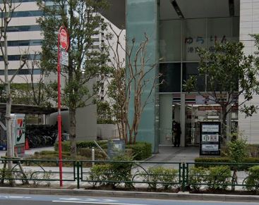 コンビニ　セブンイレブン（コンビニ）まで196m