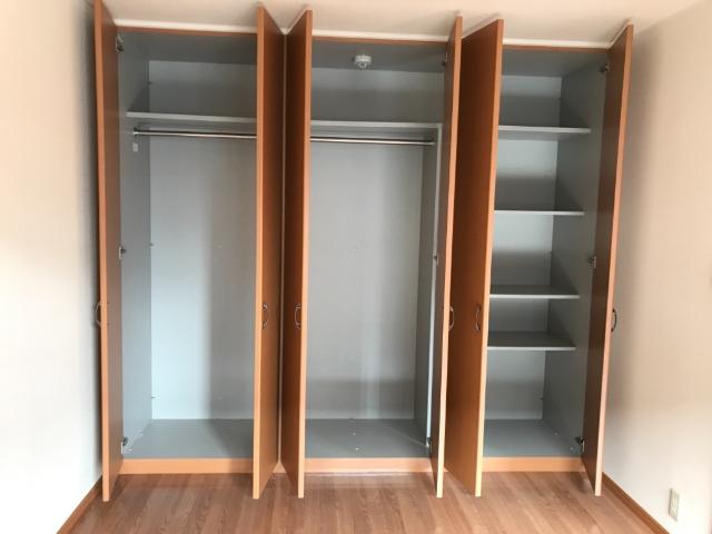 収納　クローゼット