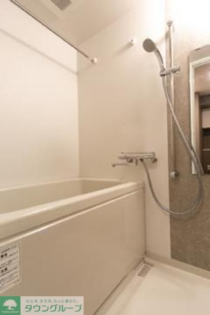 バス・シャワールーム　※写真は同タイプ住戸です。