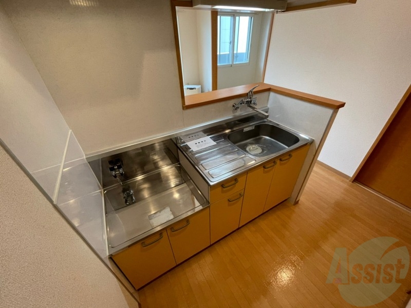 キッチン　ガスキッチンです。２口コンロが設置できます。