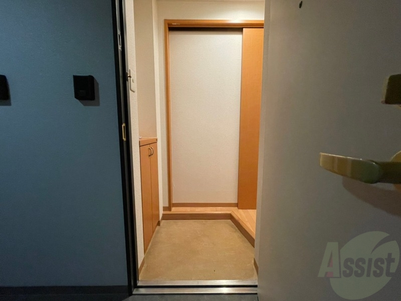 玄関　玄関の様子です。明るい印象ですね。気分もあがりそう。