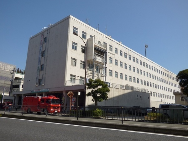 役所　横浜市神奈川区役所（役所）まで922m