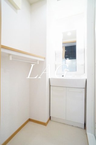 洗面設備　独立洗面台です。