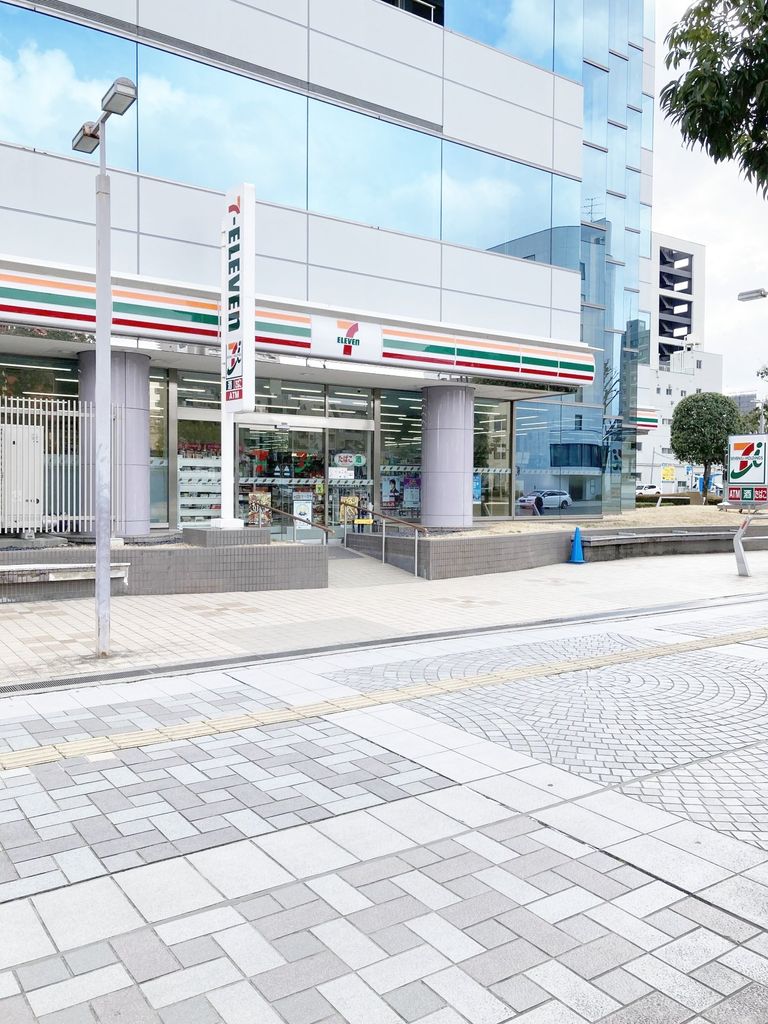 コンビニ　セブンイレブン仙台榴ヶ岡駅前店（コンビニ）まで260m