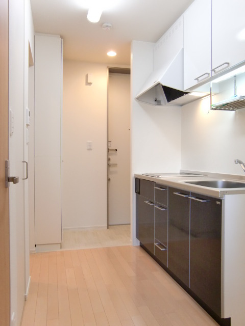 玄関　★キッチンから玄関にかけて★