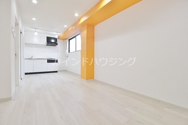 バルコニー　洋室