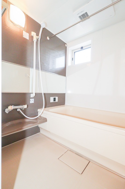 バス・シャワールーム　図面と現状に相違がある場合には現状を優先