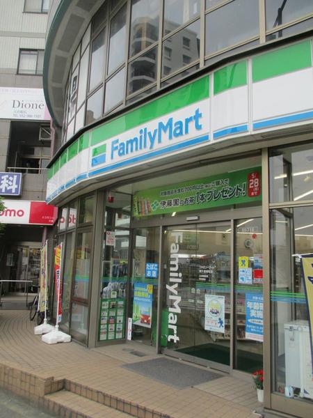 コンビニ　ファミリーマート東大曽根町店（コンビニ）まで274m