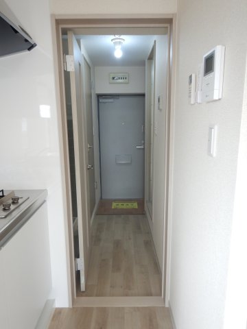 玄関　岡山市北区下中野　コンフォール　1K　玄関