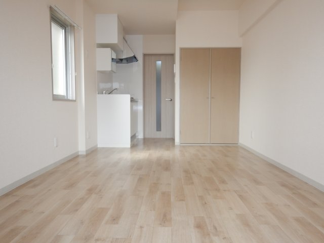 居室・リビング　岡山市北区下中野　コンフォール　1K　洋室