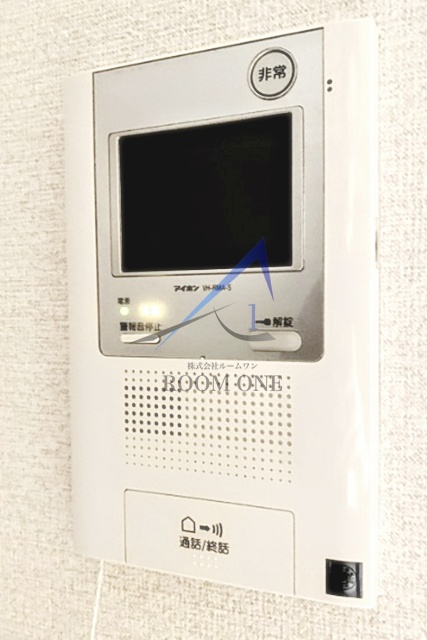 セキュリティ　モニター付きインターホンです。