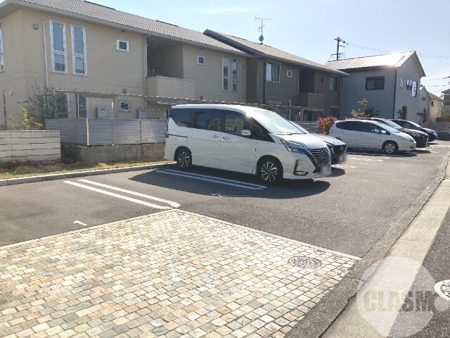 駐車場　敷地内駐車場