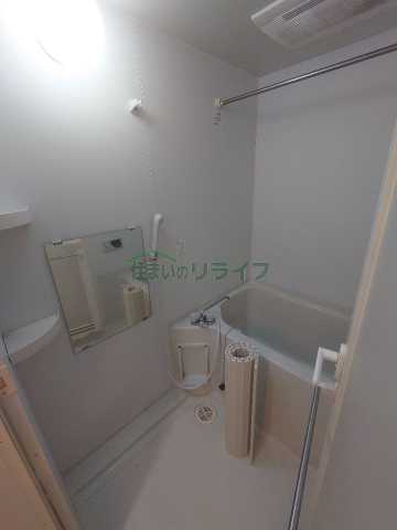 バス・シャワールーム　別部屋の参考写真です。