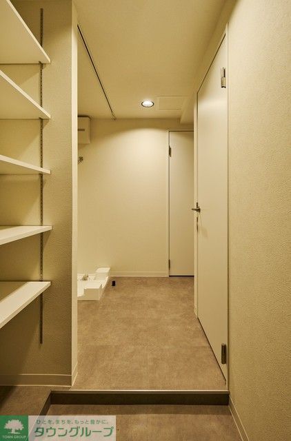 玄関　※写真は同タイプ住戸です。