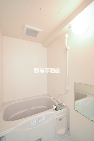 バス・シャワールーム　写真は別部屋