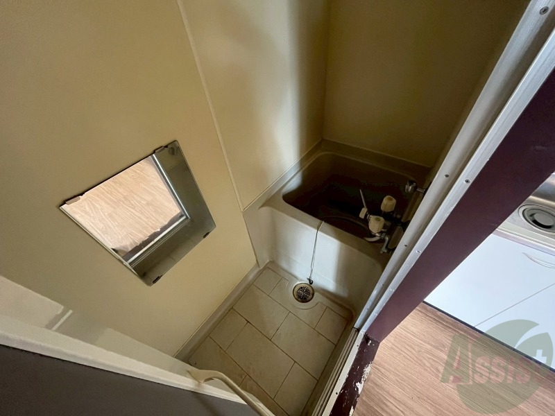 バス・シャワールーム　ユニットバスです。疲れを癒すのに欠かせませんね！