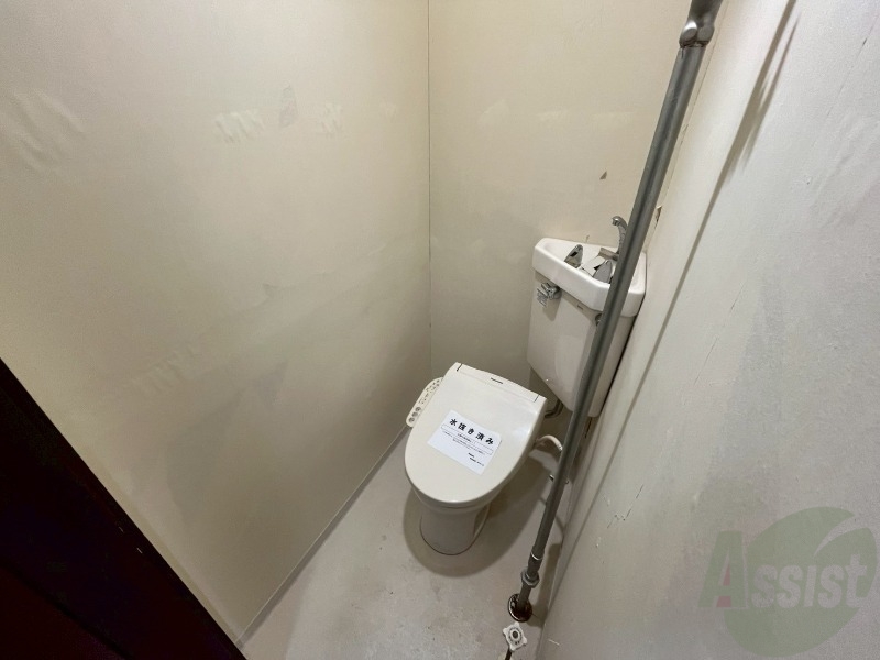 トイレ　こちらはトイレです。清潔感があり、安心して使用できます。