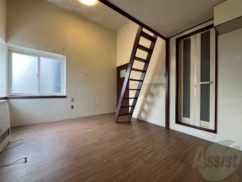 居室・リビング　広くてキレイなお部屋が広がっていて、充実した生活が送れそう。