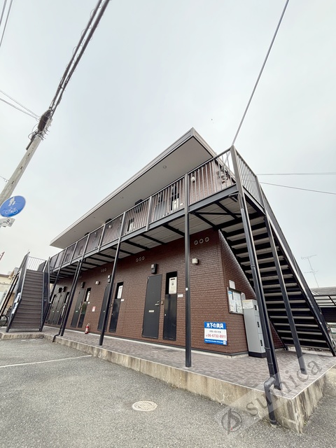 建物外観　スタイリッシュな建物です＾＾