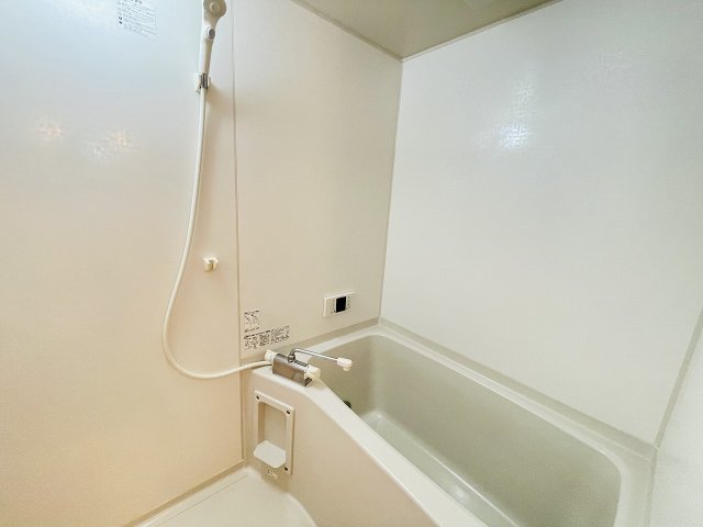 バス・シャワールーム　※同物件別号室の写真になります