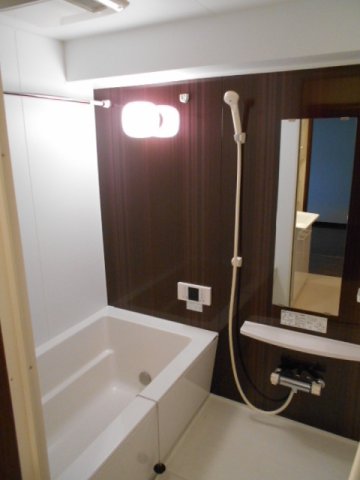 バス・シャワールーム　清潔感のある浴室です！