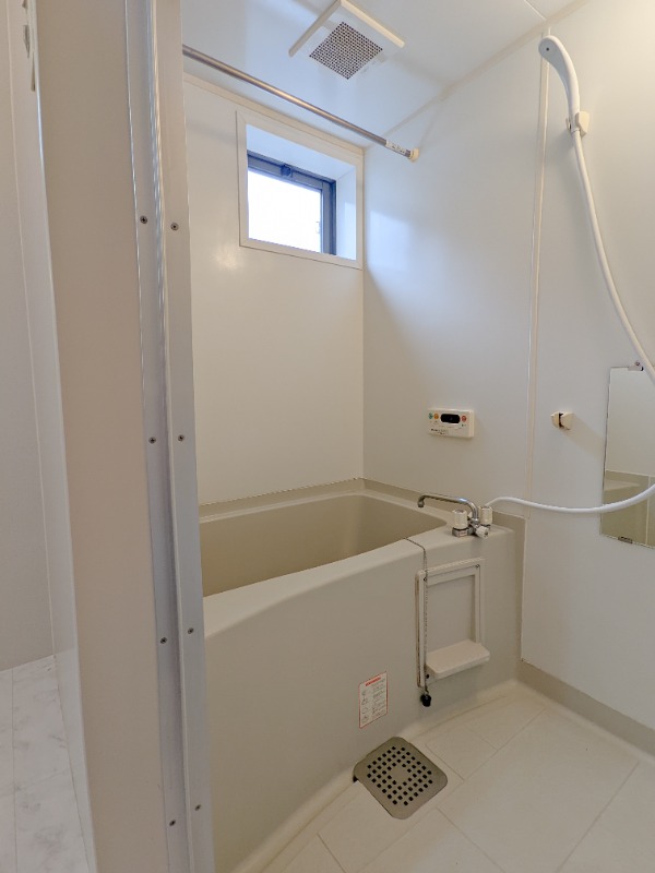 バス・シャワールーム　図面と現状に相違がある場合には現状を優先