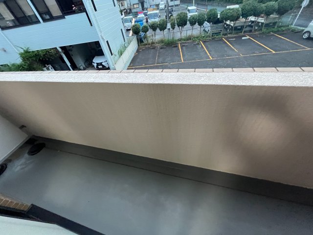 バルコニー　※別号室の参考写真です